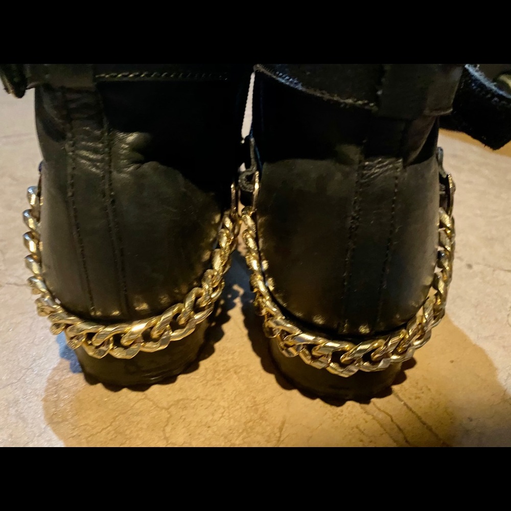 Boots - Picture 3 of 4